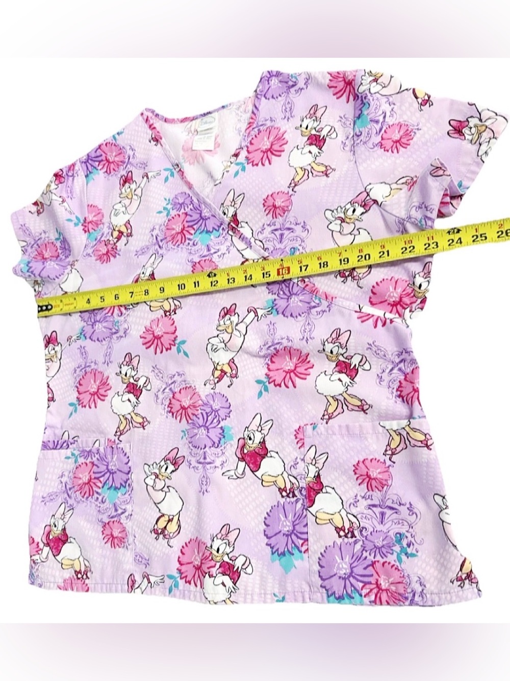 Disney Daisy Duck Floral Scrub Top Women’s Large Purple Pink Medical Nurse - Picture 6 of 8